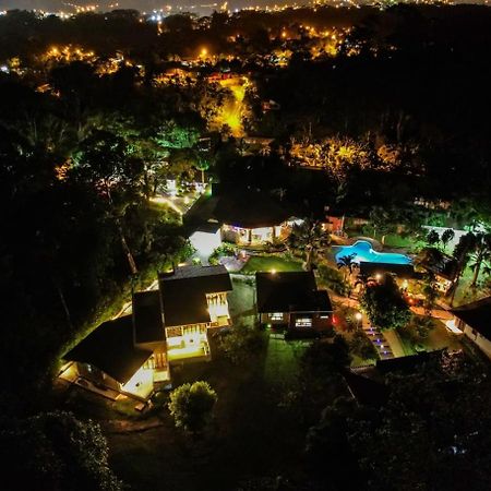 Terra Luna Lodge テナ エクステリア 写真