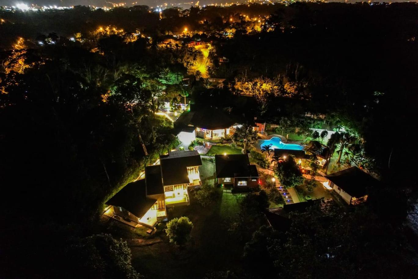 Terra Luna Lodge テナ エクステリア 写真